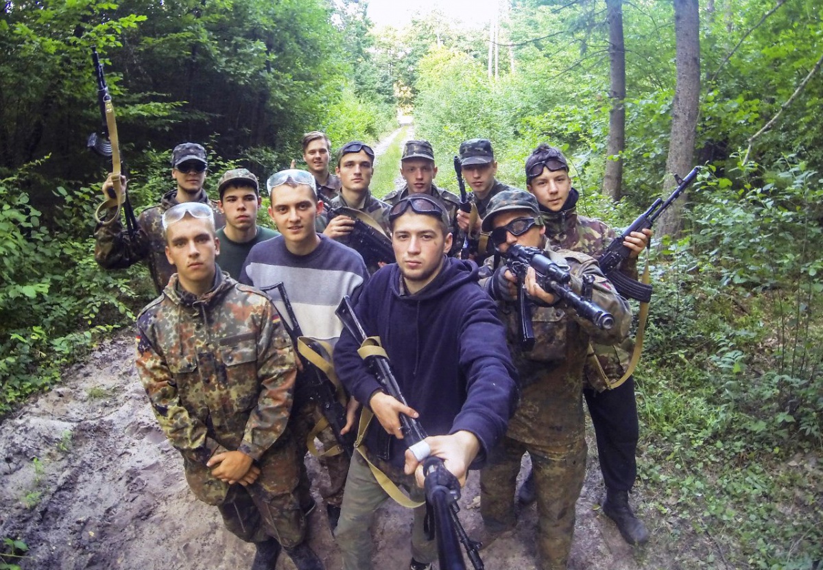 Українську молодь кличуть на військово-патріотичний табір у ліси Волині