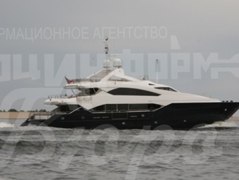 Янукович на яхті наробив переполоху в російському Волгограді