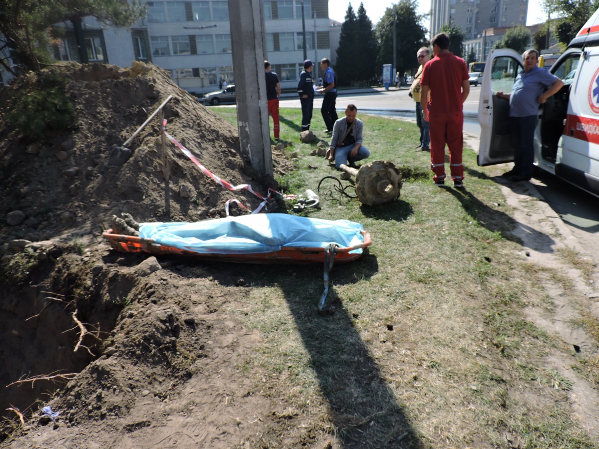 Під час прокладання труб до ЖК «Яровиця» у Луцьку загинув чоловік