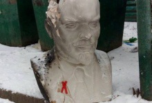 У Володимирі-Волинському на смітник хтось викинув чималий бюст Леніна