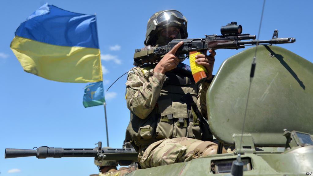 За минулу добу бойовики та росіяни вбили двох українських військових, шістьох поранили