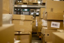 Митниця посилила контроль за інтелектуальною власністю і блокує доставку посилок з відомими брендами з інтернет-магазинів