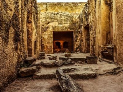 «Чорні археологи» розграбували гробницю колишнього луцького старости