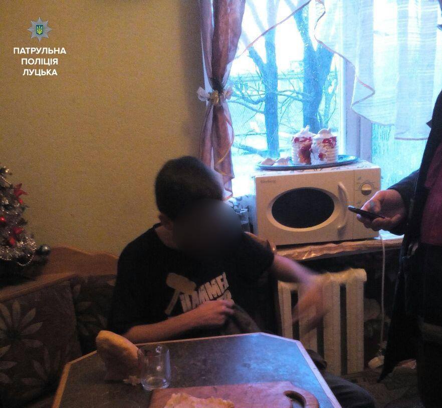 Київський патрульний врятував лучанина від самогубства