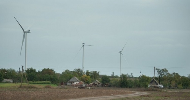 Вітряк виробляє волинянину електроенергію