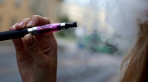 Школярка отруїлася рідиною для електронних сигарет