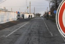 На Донбасі закриють 16 блокпостів