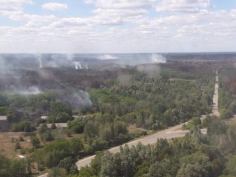 Чорнобильська зона: площу пожежі зменшили