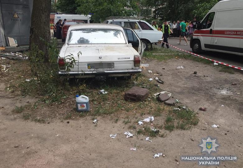 Вибух у покинутому авто в Києві: постраждало четверо дітей