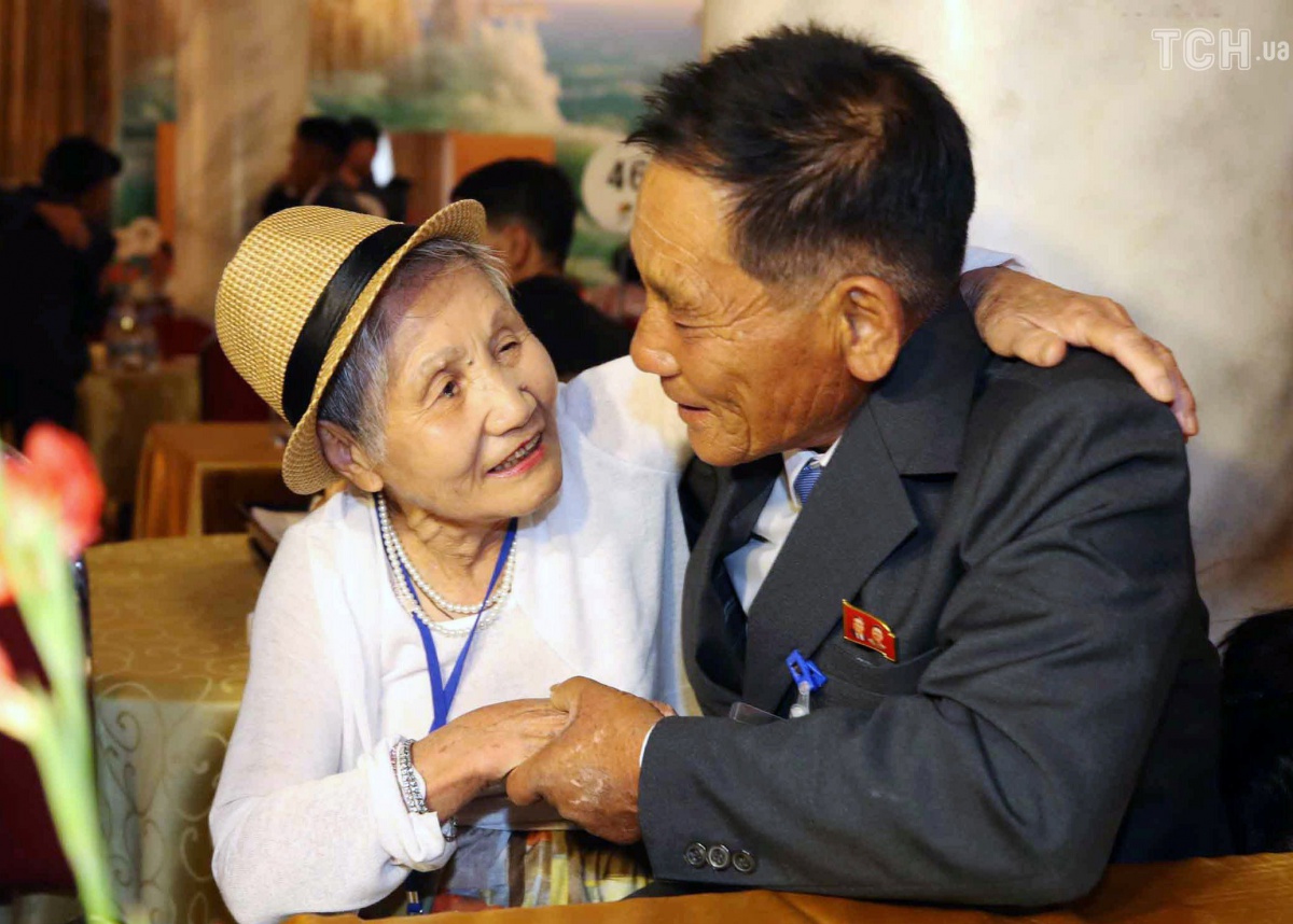 Зустріч на кордоні двох Корей через 60 років