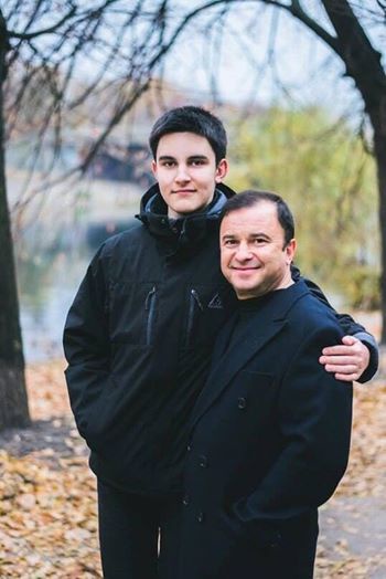 Український співак Віктор Павлік звертається за допомогою на порятунок сина