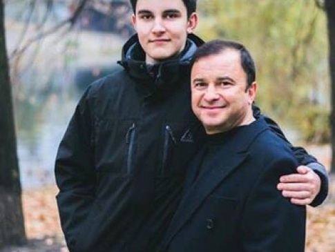Український співак Віктор Павлік звертається за допомогою на порятунок сина