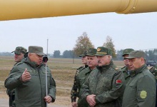 Кожна  сім'я у разі війни отримає зброю-пообіцяв  Лукашенко