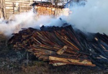 Згоріли тонни сіна та дрова