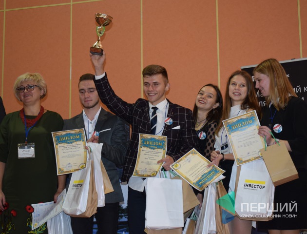Юні економісти  луцької гімназії №21 -переможці Всеукраїнського турніру