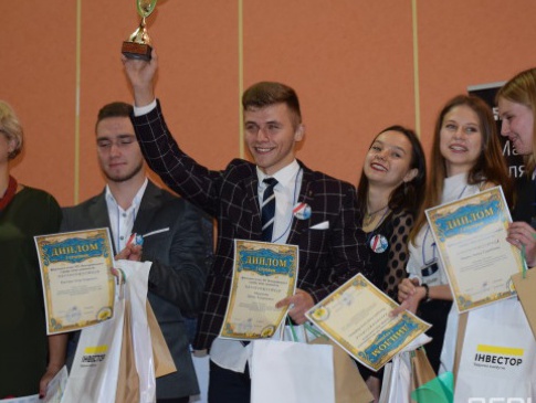 Юні економісти  луцької гімназії №21 -переможці Всеукраїнського турніру