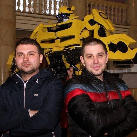 Як старенькі «Таврії» та «Жигулі» перетворилися на найбільшу виставку роботів в Україні