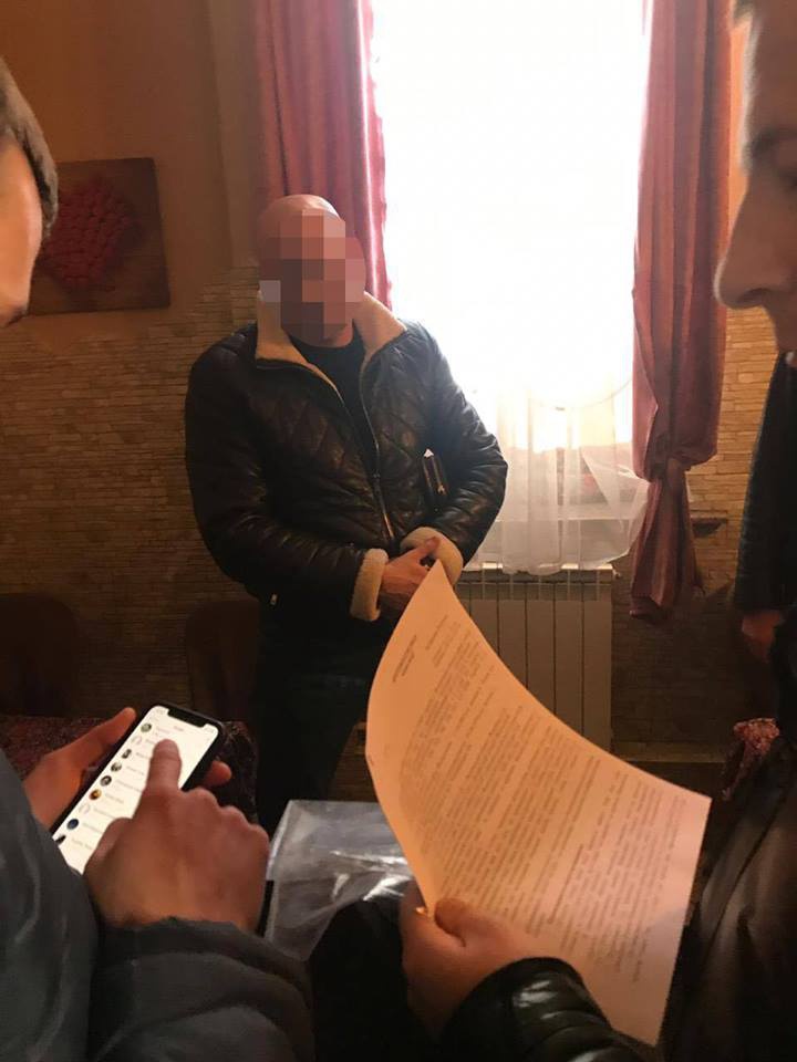 На хабарі затримали депутата Луцькради Євгена Ткачука