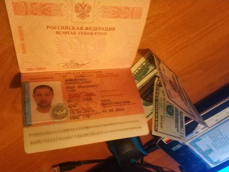 Щоб потрапити в Україну, росіянин пропонував хабаря волинському прикордоннику
