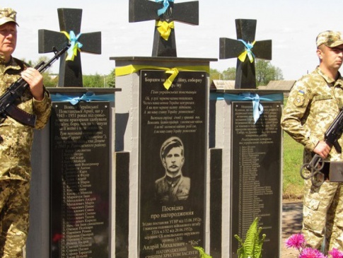 На Волині  урочисто відкрили пам’ятник воїнам УПА