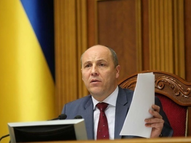 Парубій підписав закон про українську мову як державну