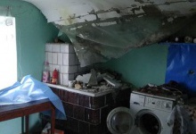 На Тернопільщині від блискавки вибухнув будинок