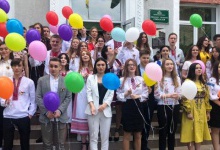 Зі шкіл Рівненщини випустилися майже 8 тисяч одинадцятикласників