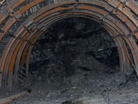 На Львівщині через обвал на шахті загинули двоє чоловіків