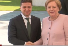 Зеленський зустрівся з Меркель