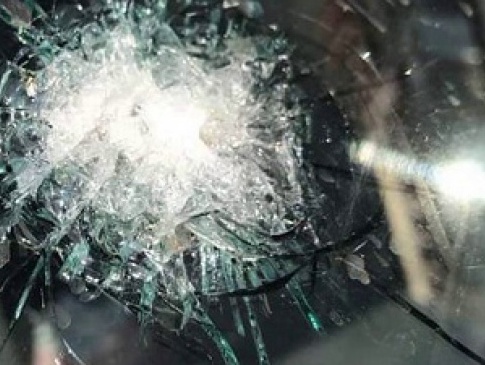 На Донеччині бойовики обстріляли авто волонтерів