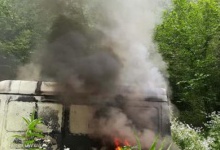 На Рівненщині крадіям лісу спалили машину