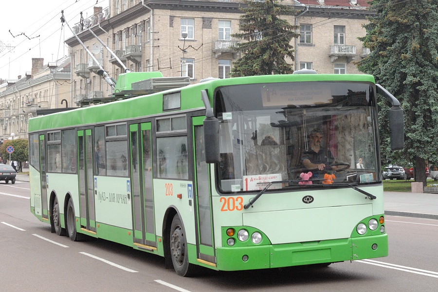 У Луцьку не підніматимуть варість проїзду у тролейбусах