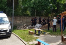 У Львові на території дитячого садку загинув чоловік