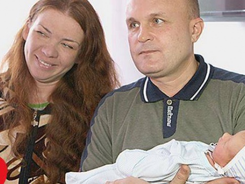 Віддав дружині свою нирку, а вона йому подарувала омріяну донечку