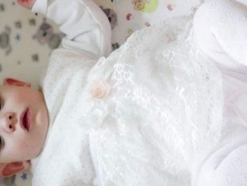 Однорічна львів'янка-сирота, яка народилась з вагою 480 грамів – у реанімації