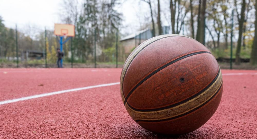 У Луцьку біля парку з'явиться сучасний баскетбольний майданчик