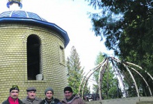 Тернополянин змайстрував 30 куполів для церков Волині