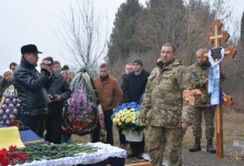 На Київщині поховали загиблого воїна волинської бригади