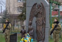 Лучани вшанували пам’ять жертв голодоморів