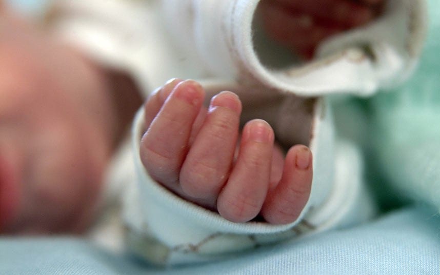 Смерть немовляти на Волині: батьки звинувачують медиків