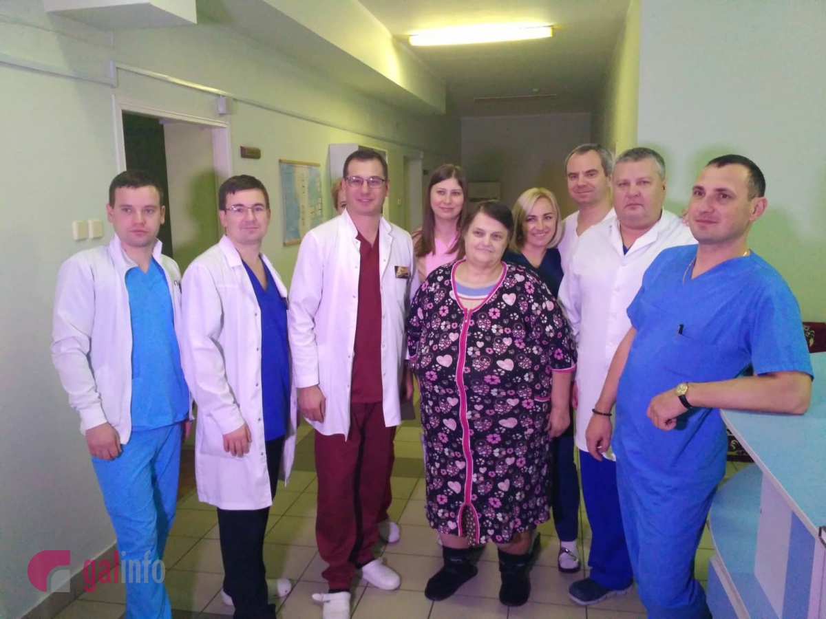 Львівські лікарі видалили жінці 20-кілограмову пухлину