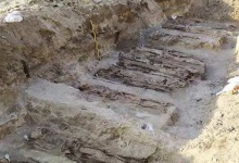 Через 75 років розкопали закатану в асфальт могилу повстанців на Рівненщині