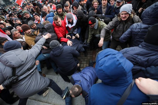 У центрі Мінська протестують проти інтеграції з Росією