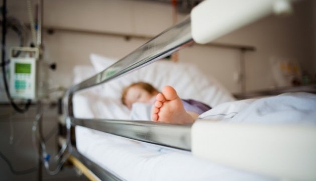 Через спалах інфекції у луцькому дитсадку госпіталізували троє дітей