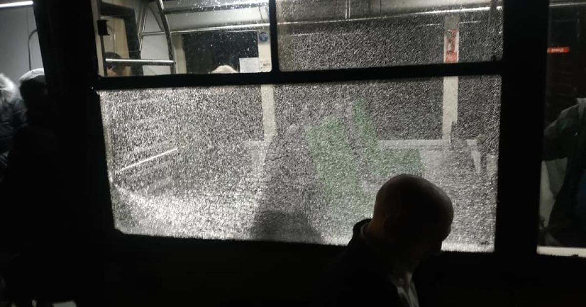 У Львові обстріляли автобус з пасажирами
