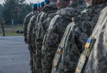 Українські військові з окопів записали щемливе вітання зі святами