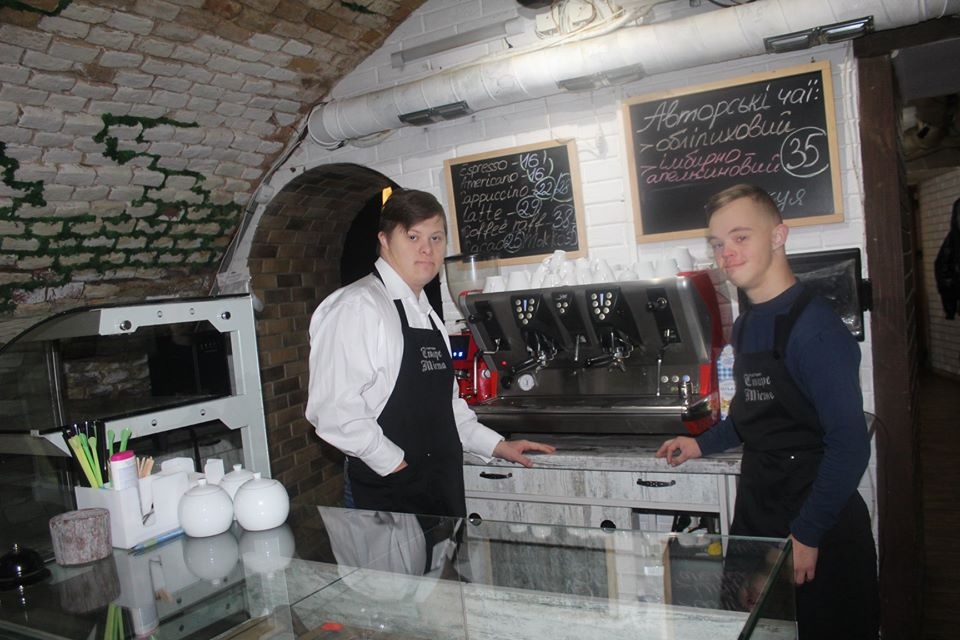 У Луцьку відкривають кав'ярню, в якій працюватиме молодь із синдромом Дауна