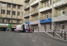 У Львові з балкону багатоповерхівки викинулась 25-річна дівчина
