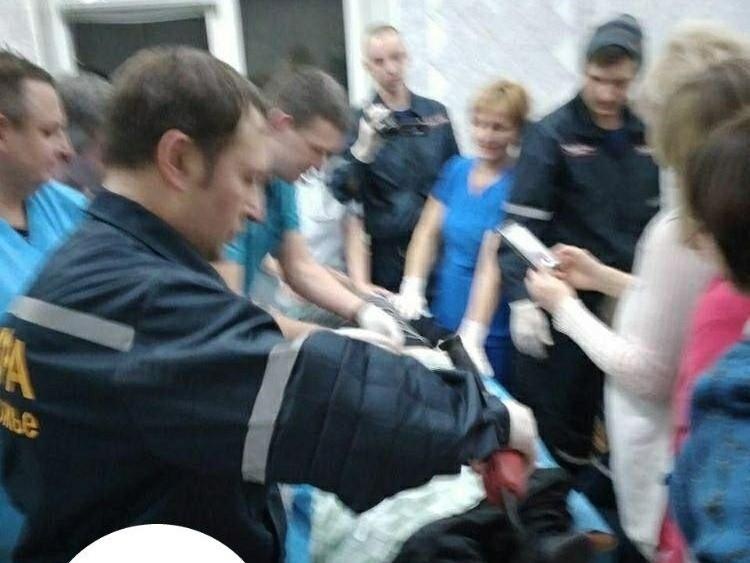 Помста за зраду: у Запоріжжі жінка накрутила гайку на статевий орган чоловіка. ФОТО 18+