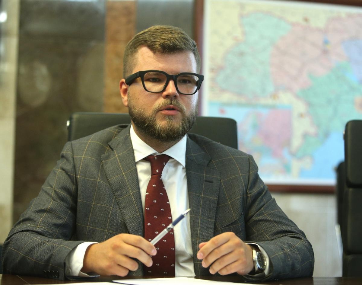 Уряд звільнив очільника «Укрзалізниці»